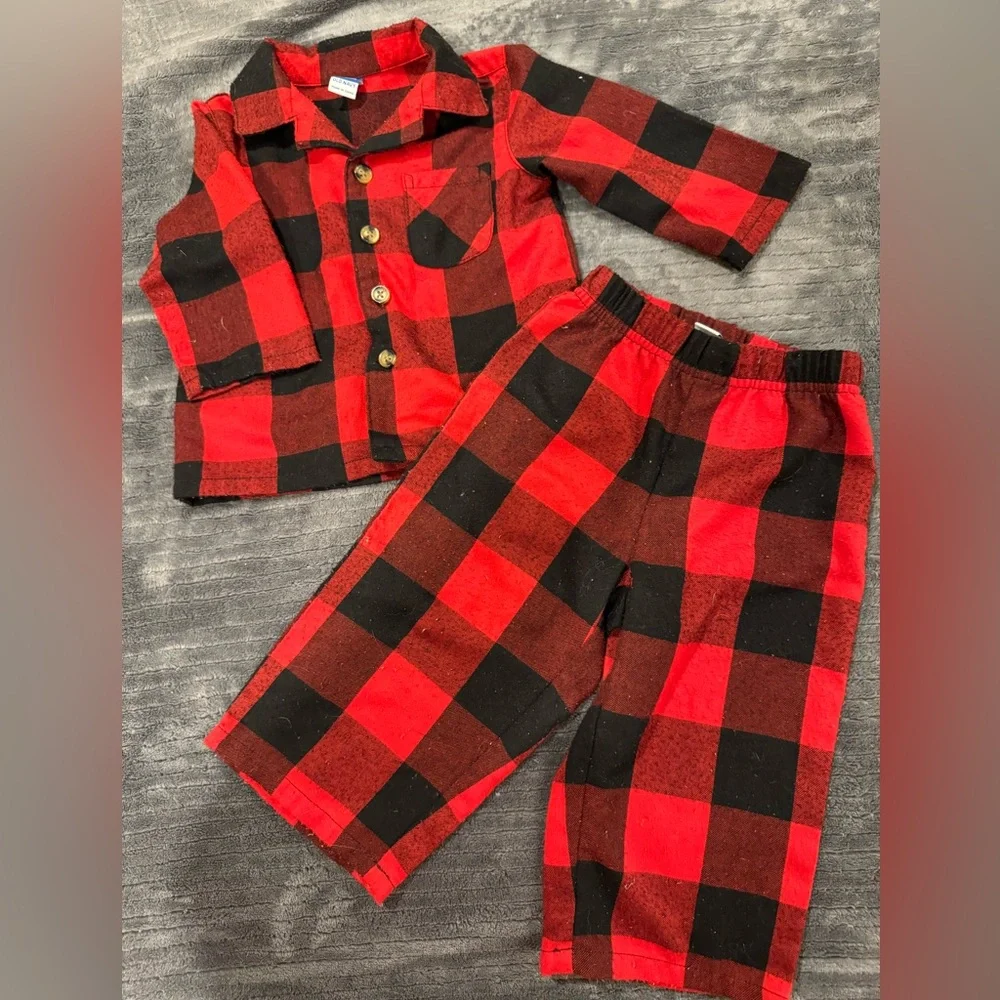 Old Navy 6-12M flannel pajama set